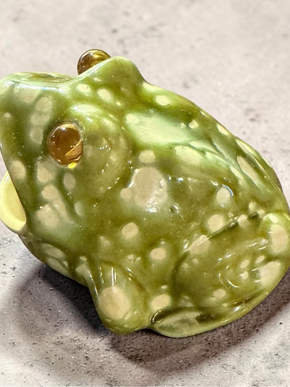 Ceramic Frog Hideout - Green